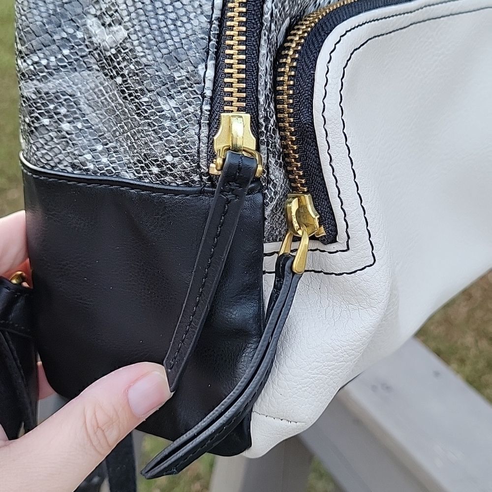 Fossil Felicity Python snake print backpack - Picture 3 of 11